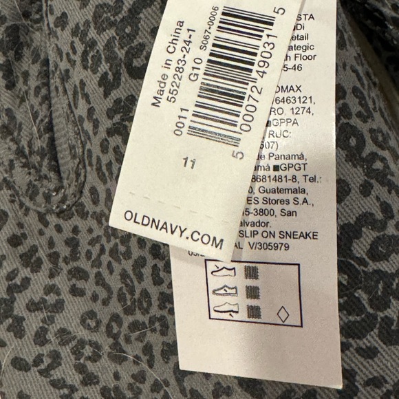 Old Navy Slip-on Sneakers Size 11 - Picture 2 of 2